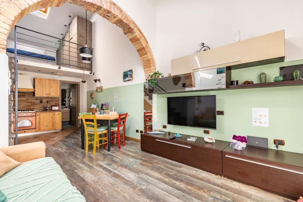 Casa “Oasi Del Mare” Apartman Livorno Kültér fotó